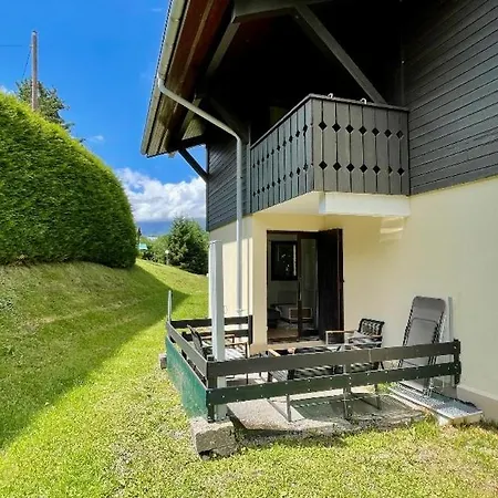 Apartment Renove Avec Terrasse Sud Idealement Situe